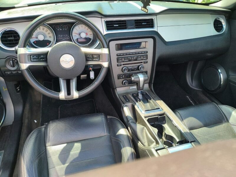 Ford Mustang Mały przebieg# Zadbany V (2005-2014)