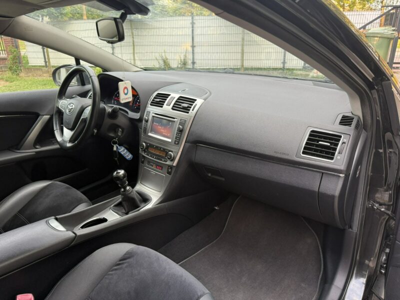 Toyota Avensis 1.8 Benzyna*Serwisowany*Gwarancja*Bogate Wyposażenie*Zadbane* III (2009-)