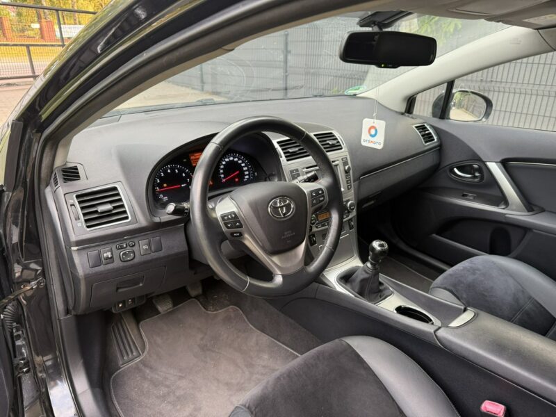 Toyota Avensis 1.8 Benzyna*Serwisowany*Gwarancja*Bogate Wyposażenie*Zadbane* III (2009-)