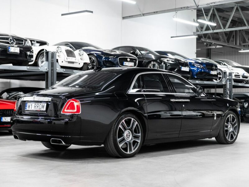 Rolls-Royce Ghost 6.6 V12 570KM. Gwiezdny sufit Starlight. Salon PL. 1 właściciel. FV23%