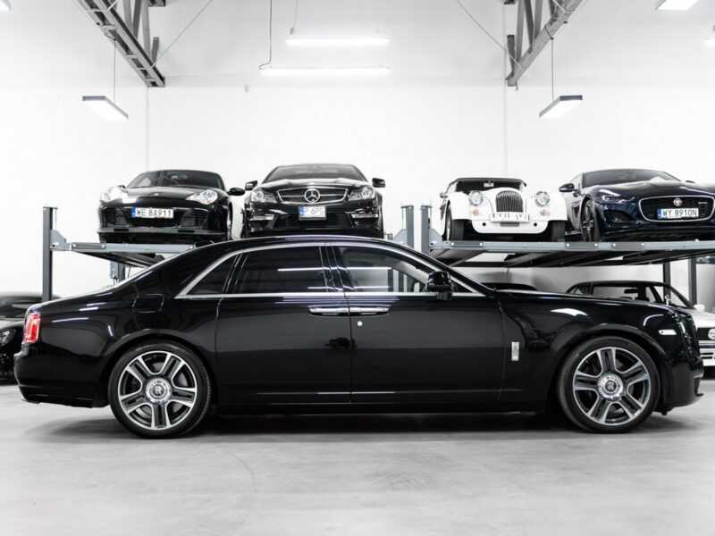 Rolls-Royce Ghost 6.6 V12 570KM. Gwiezdny sufit Starlight. Salon PL. 1 właściciel. FV23%