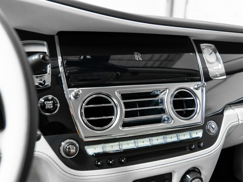 Rolls-Royce Ghost 6.6 V12 570KM. Gwiezdny sufit Starlight. Salon PL. 1 właściciel. FV23%