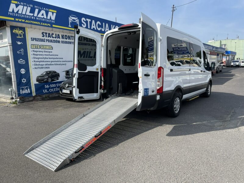 Ford Transit Ford Transit dla niepełnosprawnych Rampa Inwalida PFRON 2020 VII (2013-)
