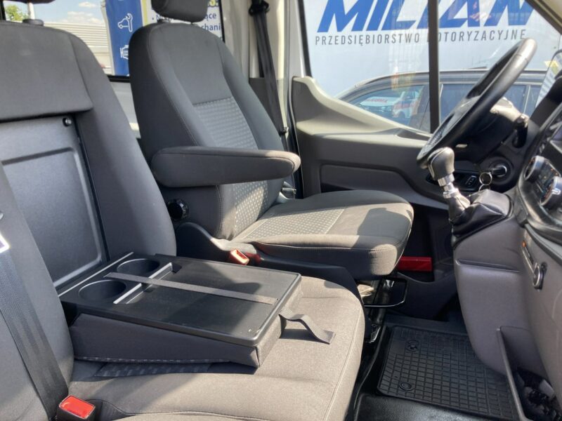 Ford Transit Ford Transit dla niepełnosprawnych Rampa Inwalida PFRON 2020 VII (2013-)