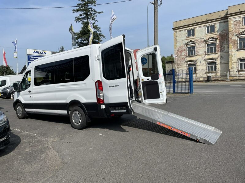 Ford Transit Ford Transit dla niepełnosprawnych Rampa Inwalida PFRON 2020 VII (2013-)