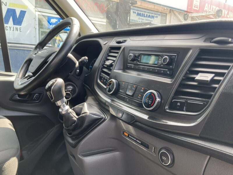 Ford Transit Ford Transit dla niepełnosprawnych Rampa Inwalida PFRON 2020 VII (2013-)