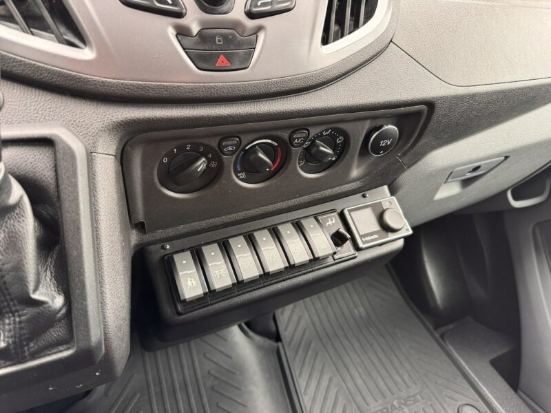 Ford Transit 350 Kombi 2.0TDCI 130PS platforma na wózek VII (2013-)