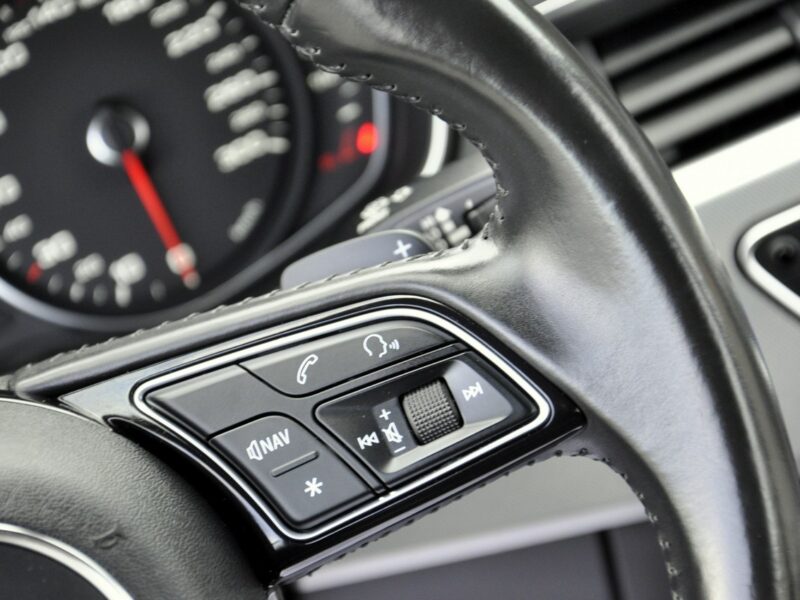 Audi A4 3,0TDi 218KM Stronic/MatrixLed/Parktronic/El.Klapa/Serwis/Model2017 B9 (2015-)