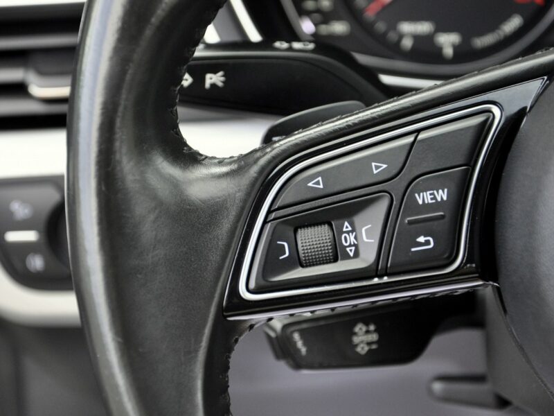 Audi A4 3,0TDi 218KM Stronic/MatrixLed/Parktronic/El.Klapa/Serwis/Model2017 B9 (2015-)