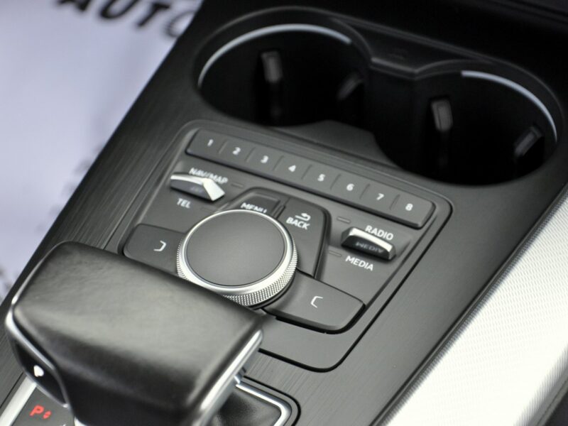 Audi A4 3,0TDi 218KM Stronic/MatrixLed/Parktronic/El.Klapa/Serwis/Model2017 B9 (2015-)