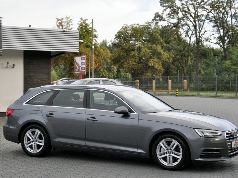 Audi A4 3,0TDi 218KM Stronic/MatrixLed/Parktronic/El.Klapa/Serwis/Model2017 B9 (2015-)