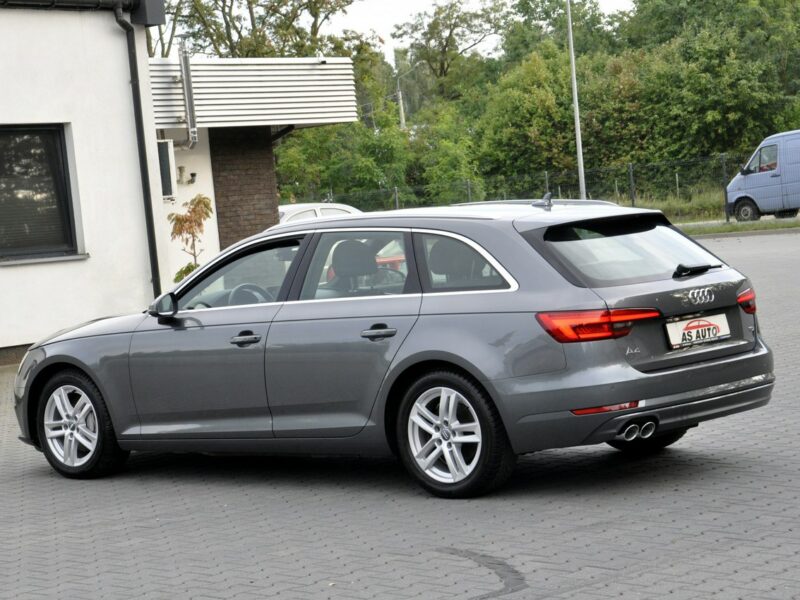Audi A4 3,0TDi 218KM Stronic/MatrixLed/Parktronic/El.Klapa/Serwis/Model2017 B9 (2015-)