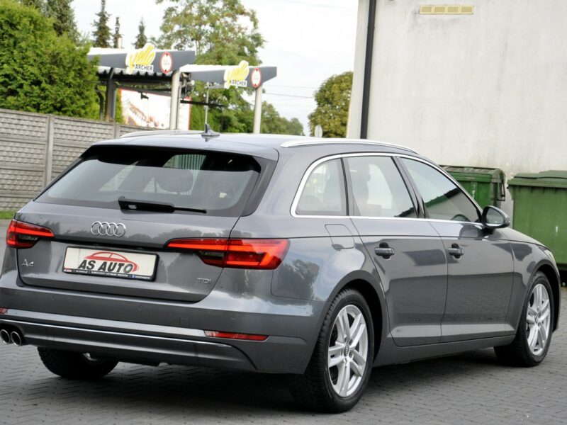 Audi A4 3,0TDi 218KM Stronic/MatrixLed/Parktronic/El.Klapa/Serwis/Model2017 B9 (2015-)