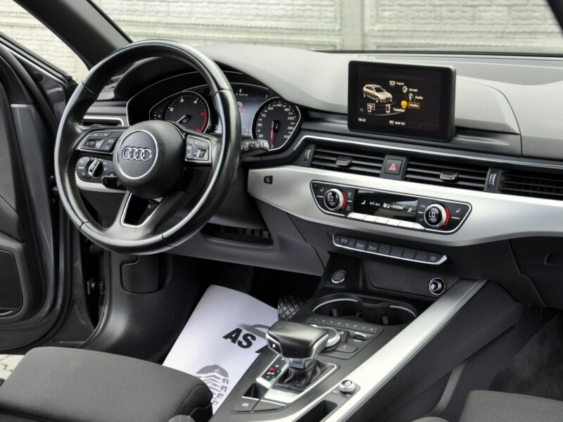 Audi A4 3,0TDi 218KM Stronic/MatrixLed/Parktronic/El.Klapa/Serwis/Model2017 B9 (2015-)
