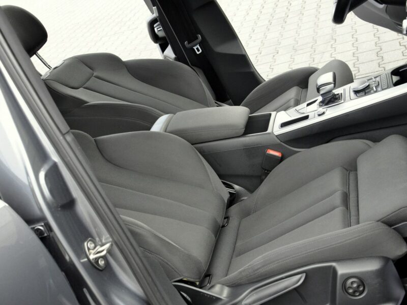 Audi A4 3,0TDi 218KM Stronic/MatrixLed/Parktronic/El.Klapa/Serwis/Model2017 B9 (2015-)