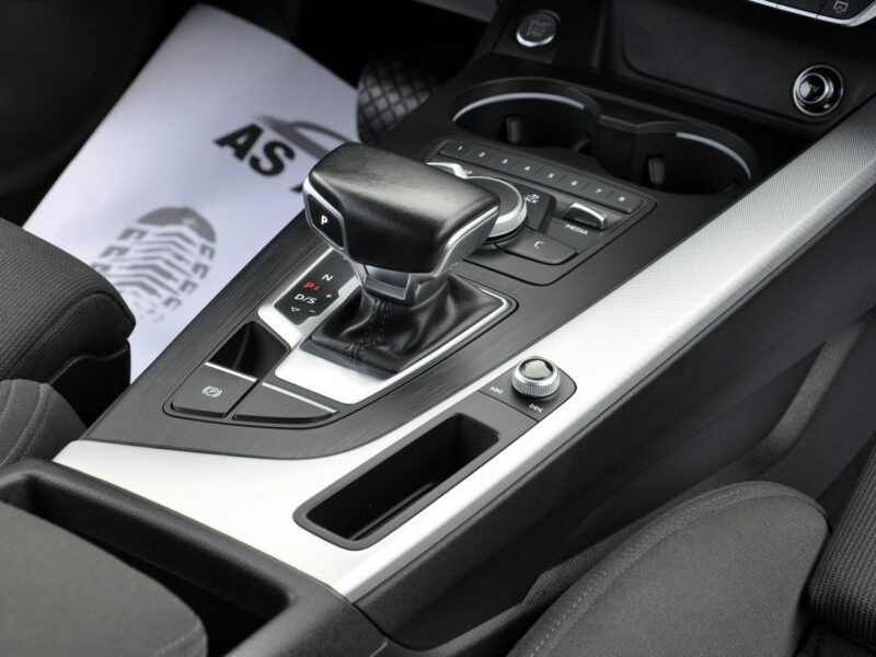 Audi A4 3,0TDi 218KM Stronic/MatrixLed/Parktronic/El.Klapa/Serwis/Model2017 B9 (2015-)