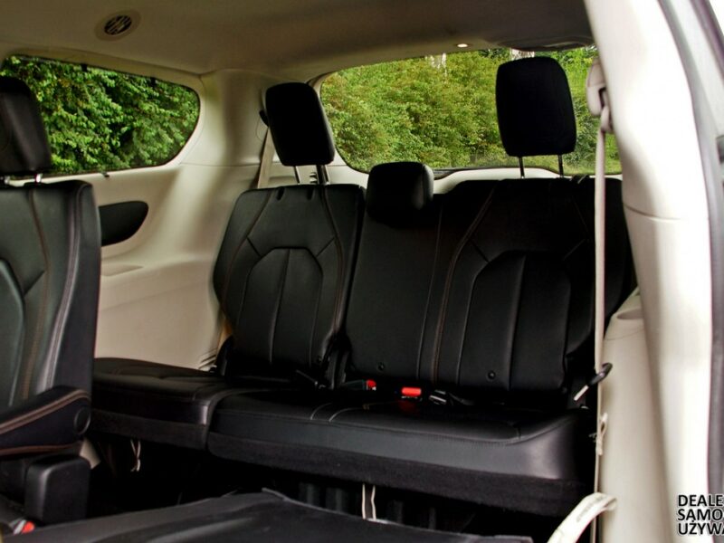 Chrysler Pacifica Limited - Doskonały Minivan dla Wymagających Rodzin
