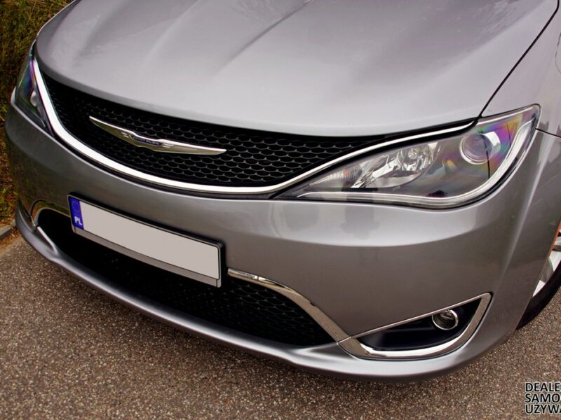 Chrysler Pacifica Limited - Doskonały Minivan dla Wymagających Rodzin