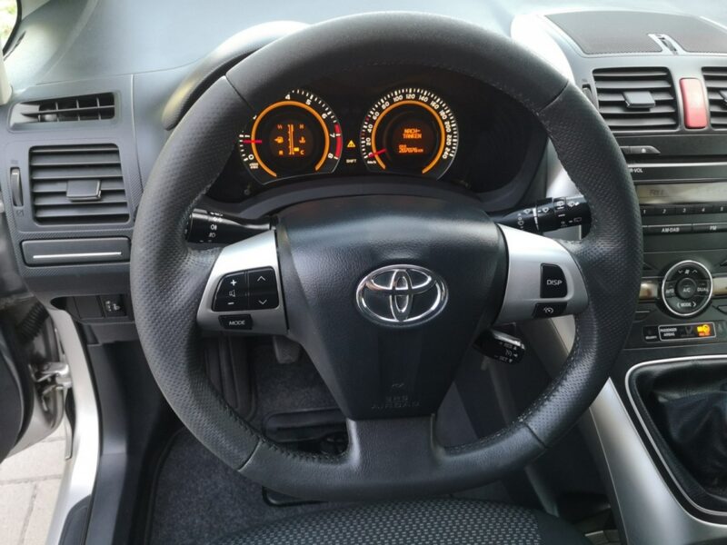 Toyota Auris 1.6 Benzyna 132KM Klimatr LIFT Isofix Tempomat Servis Gwarancja I (2006-2012)
