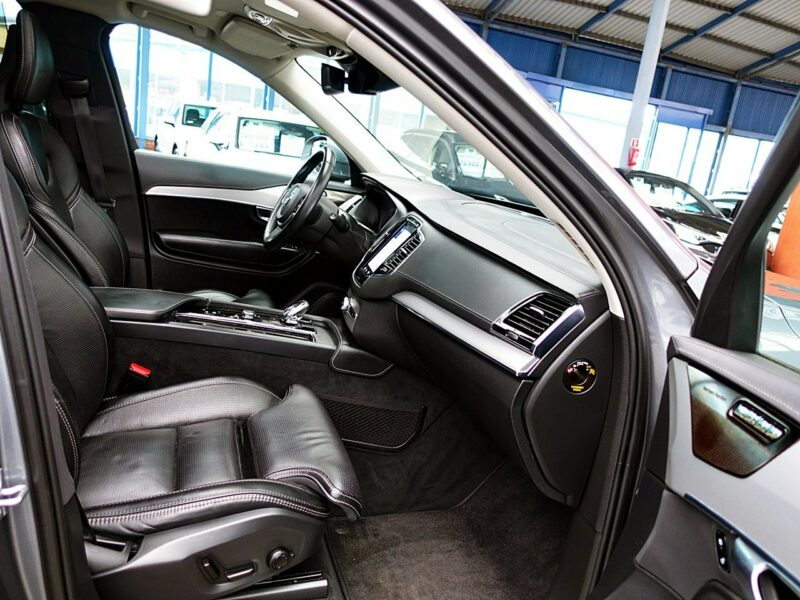 Volvo XC 90 7osób INSCRIPTION PNEUMATYKA Panorama 3Lata GWAR 1wł Kraj Bezwypa F23% II (2014-)