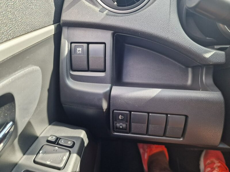 Mazda 5 2.0 Benzyna 144 KM, Automat, Klimatyzacja, Alufelgi, Bluetooth, 7 Osób II (2010-)