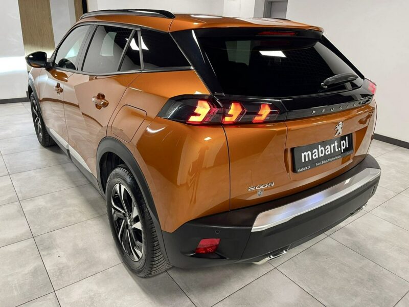 Peugeot 2008 1.2 TURBO 130KM*ALLURE*Navi GPS*Alu 17*PDC*Kamera SurroundView*FullLED II (2019-)