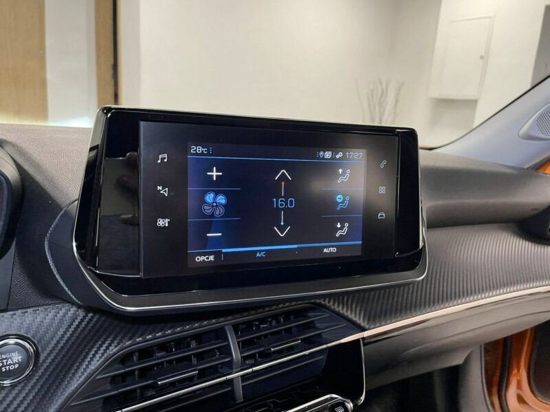 Peugeot 2008 1.2 TURBO 130KM*ALLURE*Navi GPS*Alu 17*PDC*Kamera SurroundView*FullLED II (2019-)