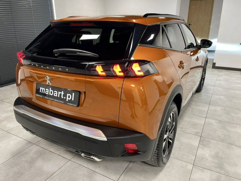 Peugeot 2008 1.2 TURBO 130KM*ALLURE*Navi GPS*Alu 17*PDC*Kamera SurroundView*FullLED II (2019-)