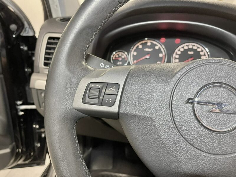 Opel Signum 1.9 CDTI 120KM* Face Lift*Innovation COSMO*Pół-Skóry*Navi* Z Niemiec