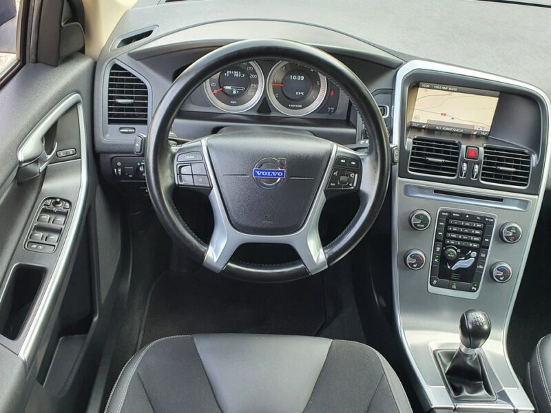 Volvo XC 60 2.0 R5 D4 163KM # Momentum # Navi # Skóra # Serwis do Końca # Jak NOWY I (2008-2017)