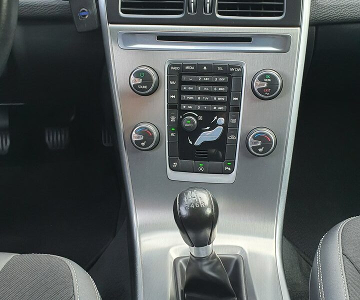 Volvo XC 60 2.0 R5 D4 163KM # Momentum # Navi # Skóra # Serwis do Końca # Jak NOWY I (2008-2017)