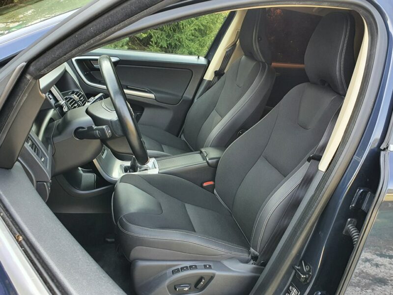 Volvo XC 60 2.0 R5 D4 163KM # Momentum # Navi # Skóra # Serwis do Końca # Jak NOWY I (2008-2017)