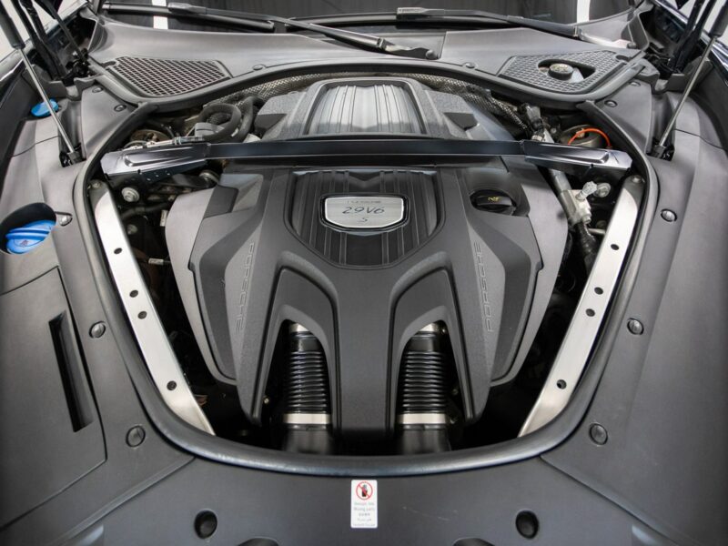 Porsche Panamera 4S Sport Turismo. Masaże. Sport Chrono. ACC. Panorama. BOSE.