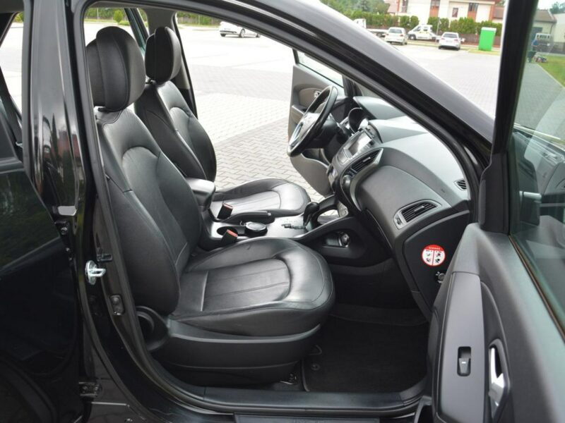 Hyundai ix35 2.0CRDI (184) 4WD Xenon Ledy Skóry Kamera Grzana kierownica ASO
