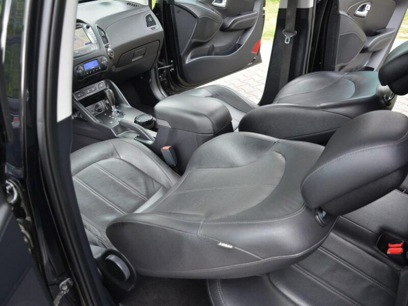 Hyundai ix35 2.0CRDI (184) 4WD Xenon Ledy Skóry Kamera Grzana kierownica ASO