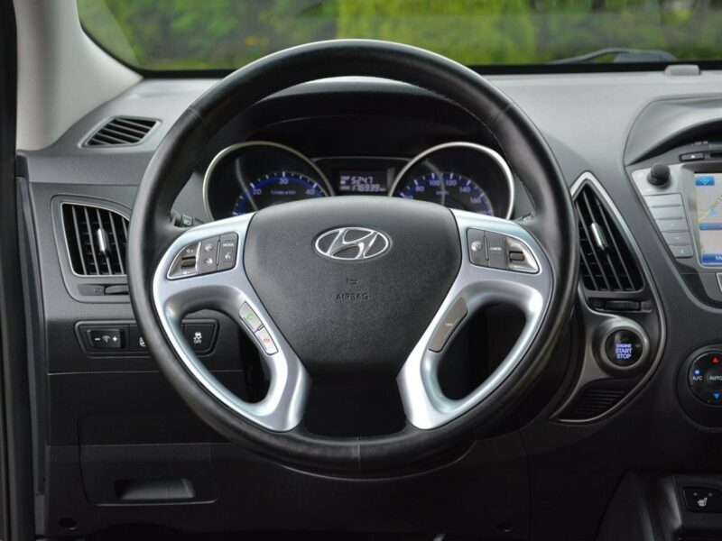 Hyundai ix35 2.0CRDI (184) 4WD Xenon Ledy Skóry Kamera Grzana kierownica ASO