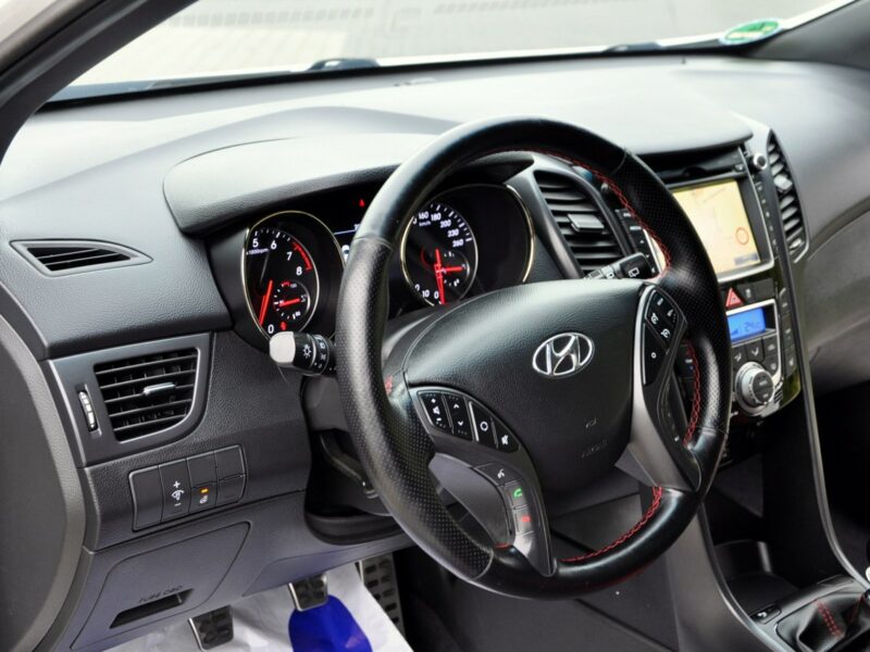 Hyundai i30 1.6Turbo(186KM)*Xenon*Led*Navi*Kamera*Skóry*Grzana Kierow.*Alu18"ASO II (2012 - 2016)