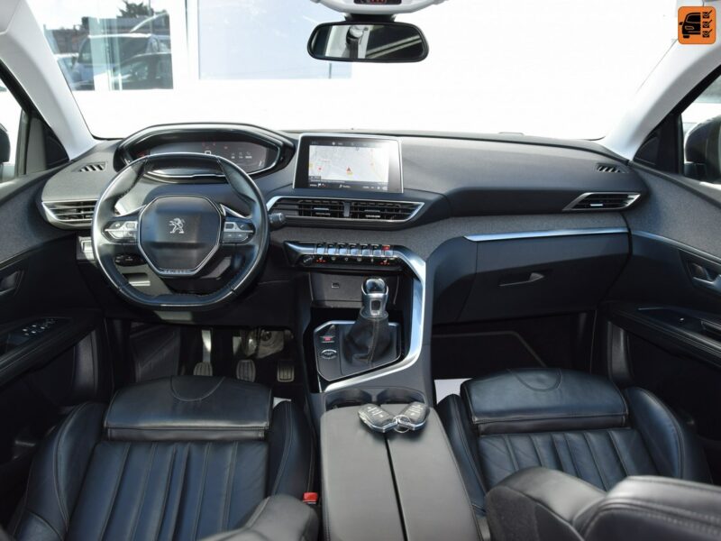 Peugeot 5008 1.2i 7-osób 100% bezwypadkowy Panorama Navi Kamera Euro-6b 157tys.km II (2017-)