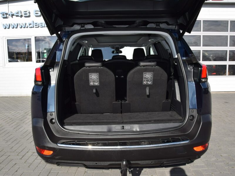 Peugeot 5008 1.2i 7-osób 100% bezwypadkowy Panorama Navi Kamera Euro-6b 157tys.km II (2017-)