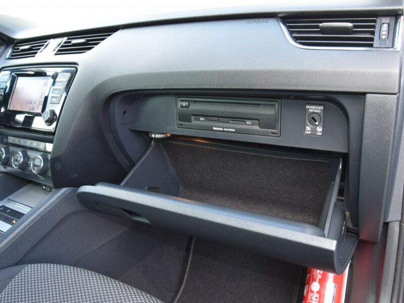 Škoda Octavia 1.4 TSI Serwis Panoramadach Navi Bluetooth Euro-5b Rozrząd na pasku III (2013-)