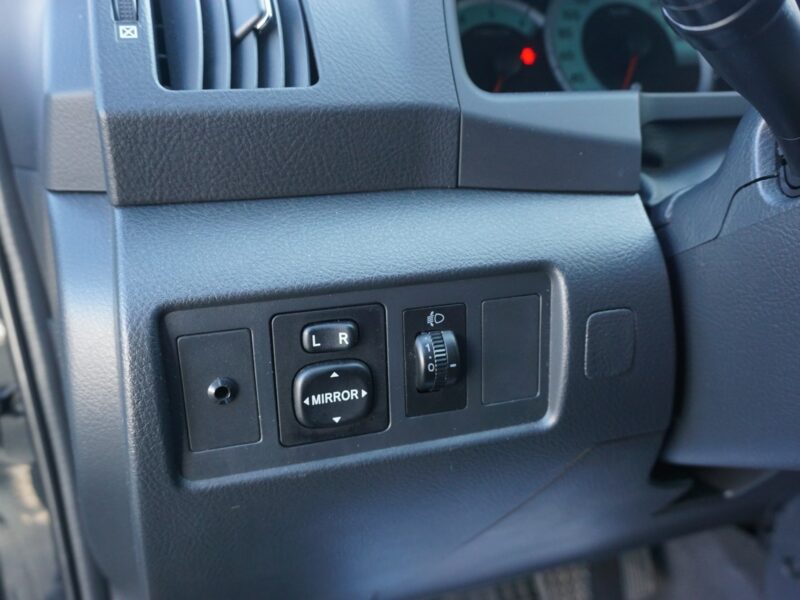 Toyota Corolla Verso Salon Polska III (2004-2009)