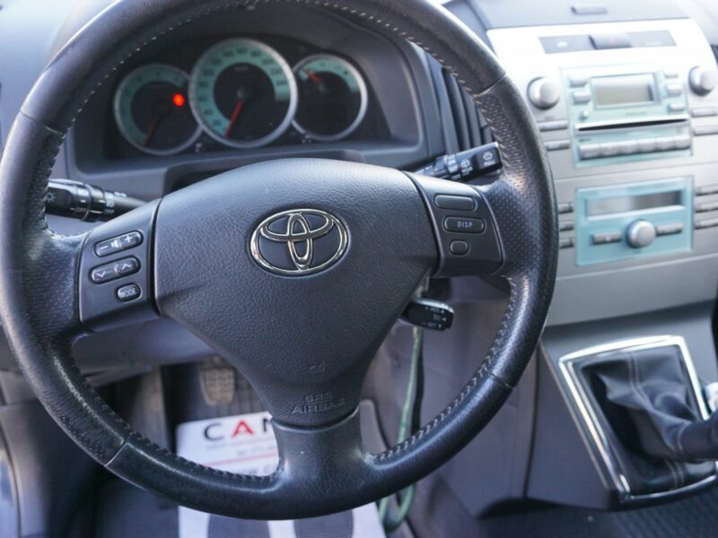 Toyota Corolla Verso Salon Polska III (2004-2009)