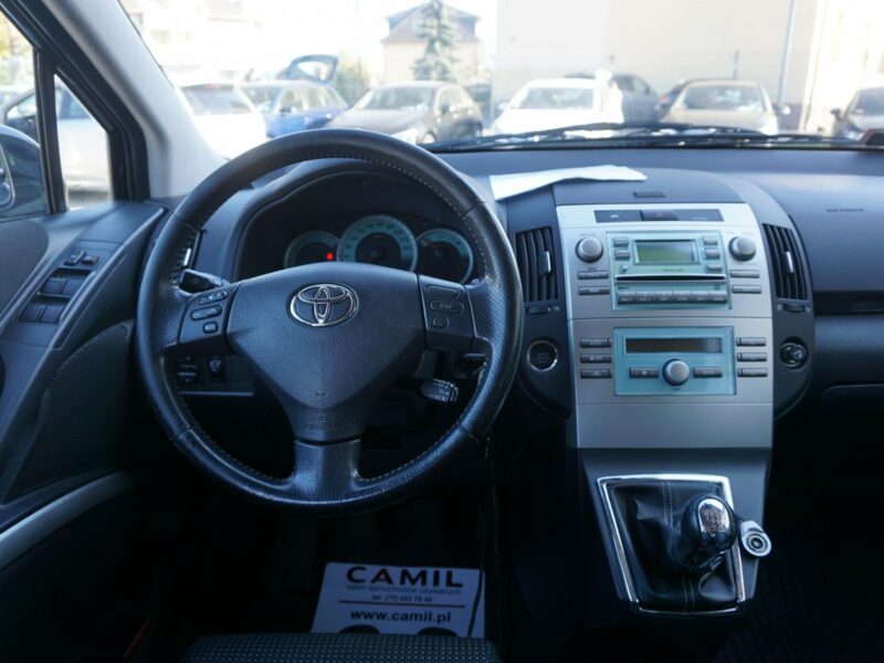 Toyota Corolla Verso Salon Polska III (2004-2009)