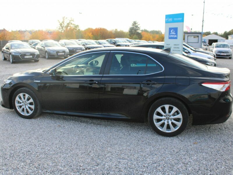 Toyota Camry 2.5 Hybrid e-CTV Comfort F-vat Kamera Gwarancja IX (2018-)