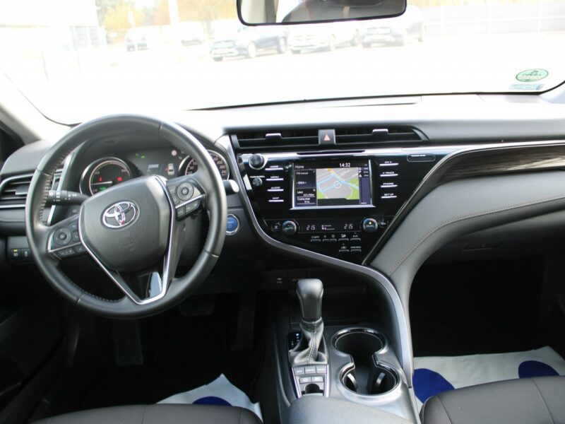 Toyota Camry 2.5 Hybrid e-CTV Comfort F-vat Kamera Gwarancja IX (2018-)