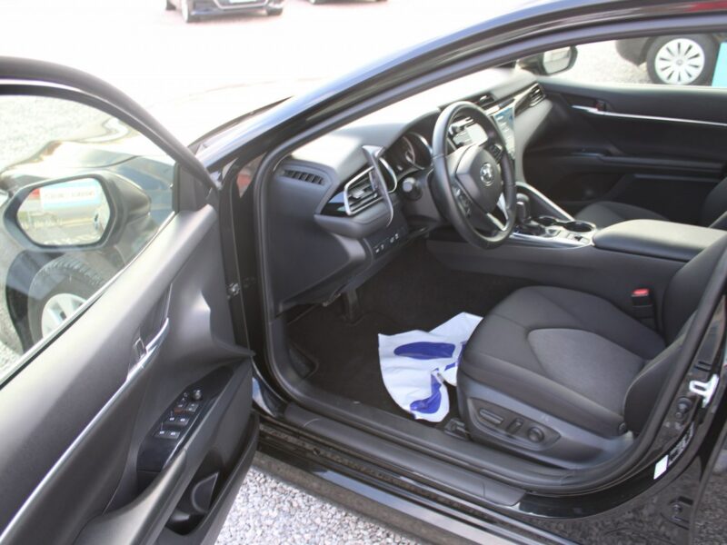 Toyota Camry 2.5 Hybrid e-CTV Comfort F-vat Kamera Gwarancja IX (2018-)