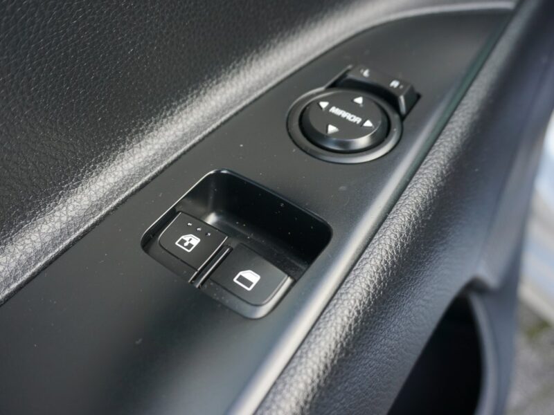 Kia Rio 1.2 Benzyna 83KM, Polski Salon, Jeden Użytkownik, Rok Gwarancji, IV (2017-)