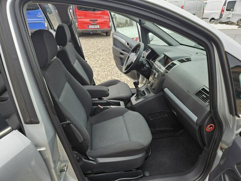 Opel Zafira Opłacona Zdrowa Zadbana Po Serwisie Klima Navi Alusy 7 Foteli 1 Wł B (2005-2011)