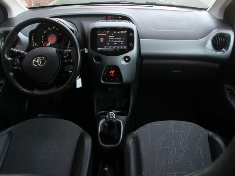 Toyota Aygo 11.2019*Radar*AsysToru*Klimatr*Kamera*PółSkóra*Esp*Led*BT*Gwar VGS!!! II (2014-)