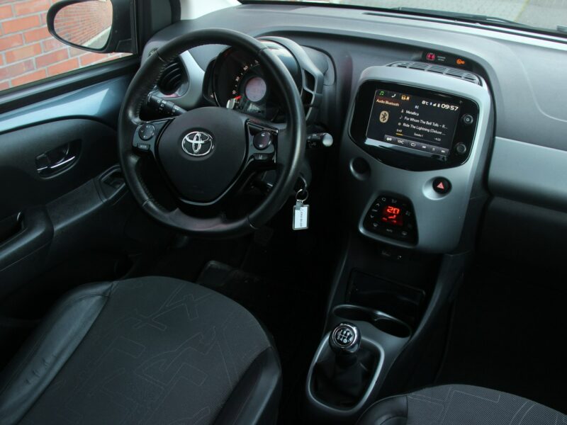 Toyota Aygo 11.2019*Radar*AsysToru*Klimatr*Kamera*PółSkóra*Esp*Led*BT*Gwar VGS!!! II (2014-)